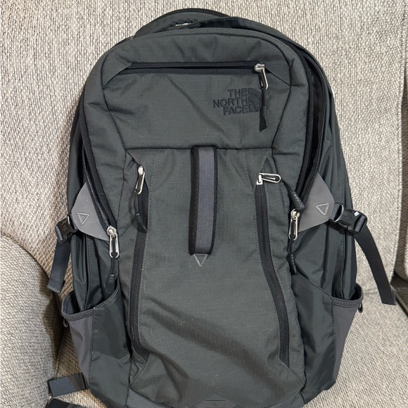 The North Face Router Transit Charcoal Gray and Black  Backpack - Picture 1 of 15